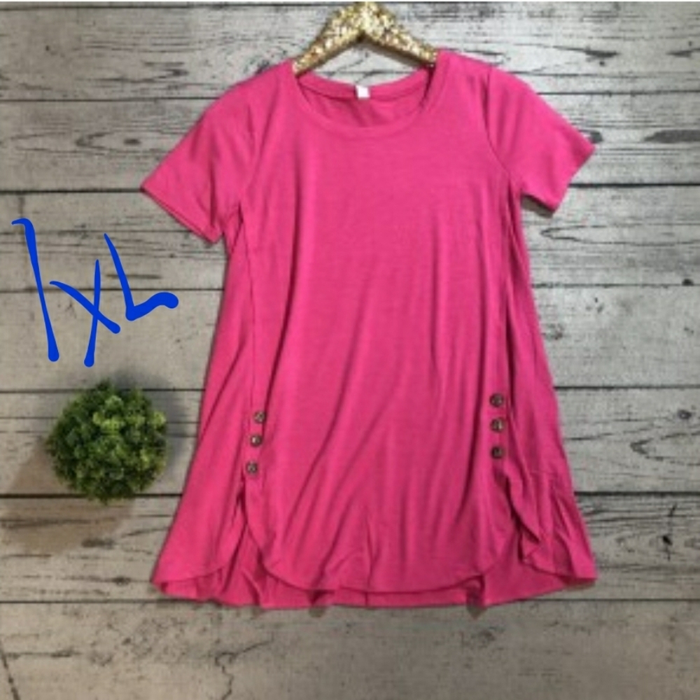 NIB Plus Zenana Top w/Side Button Detail 1XL